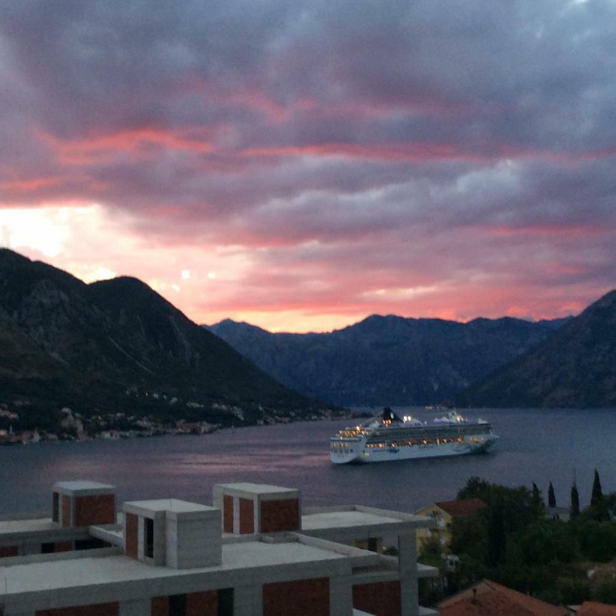 Apartment Dobrota Kotor Exteriör bild